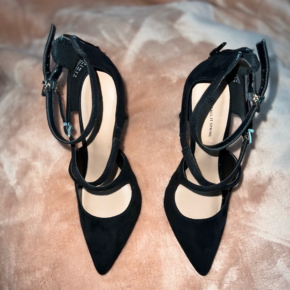 CALL IT SPRING BLACK SUEDE 4” HEELS IN GREAT CONDITION.